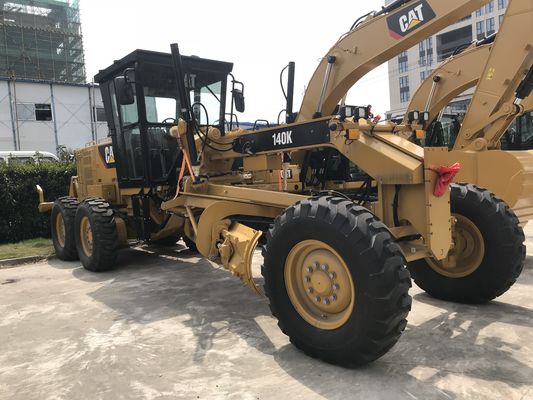 Używane równiarki samobieżne Caterpillar 140K dostawca