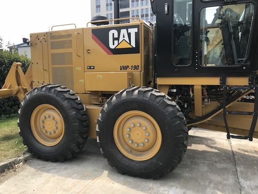Używane równiarki samobieżne Caterpillar 140K dostawca