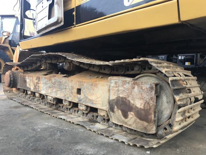 8,6 kW Waga 20000 kg E200B 2012 rok Używana koparka CAT 2
